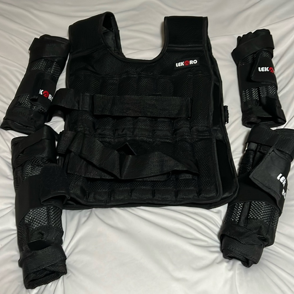 Lekaro weighted vest, arms and legs weights adjustable. Barely used.